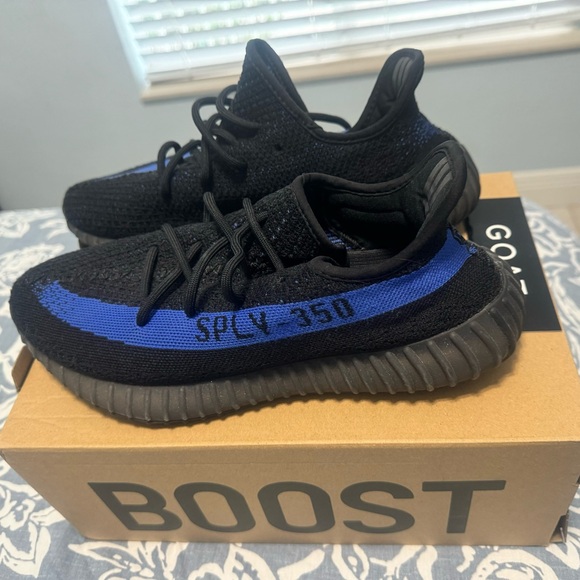 Yeezy Boost 350 V2 'Dazzling Blue' US M 10.5 original box Worn twice Like NEW - Picture 4 of 7